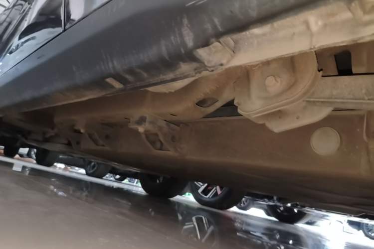 Used NETA V 2021 Long-Range Entertainment Edition Left Side Sill