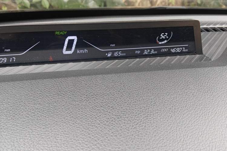Used NETA V 2021 Standard Range Entertainment Version – Upgraded Model Odometer Close Up