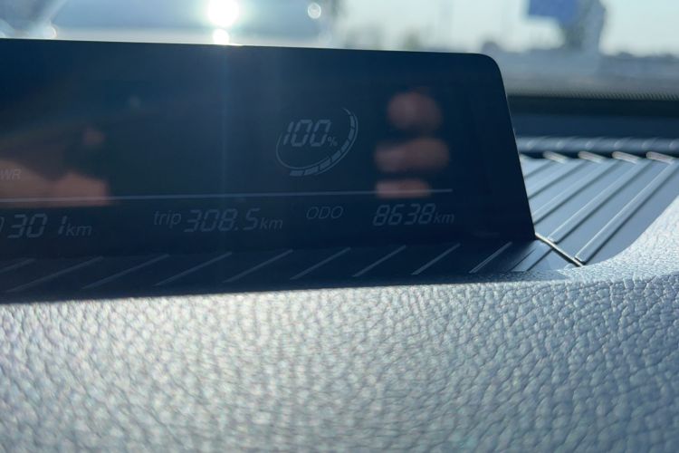 Used NETA V 2021 Standard Range Entertainment Version – Upgraded Model Odometer Close Up
