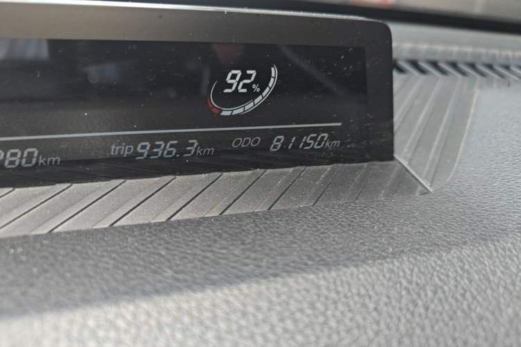 Used NETA V 2021 Standard Range Entertainment Version – Upgraded Model Odometer Close Up