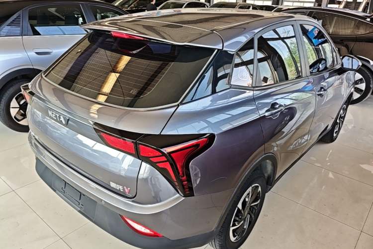 Used NETA V 2021 Long-Range Entertainment Edition Rear Right 45 Deg