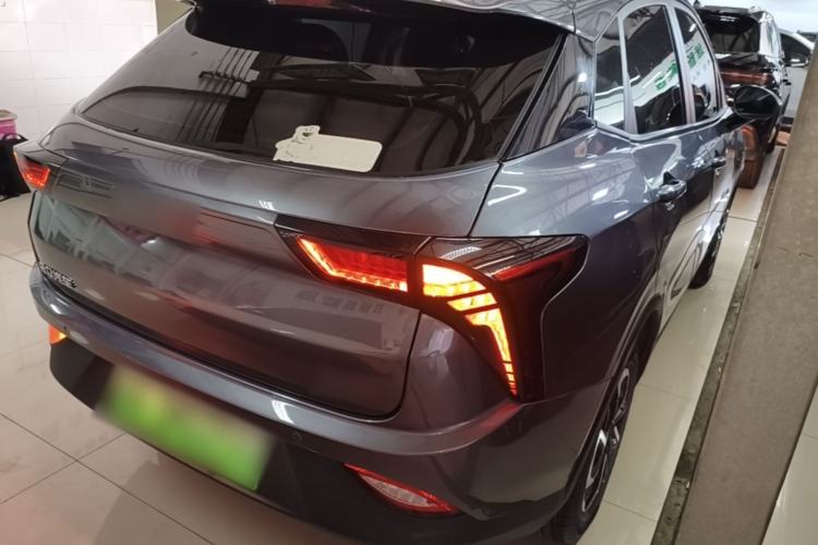 Used NETA V 2021 Long-Range Entertainment Edition Rear Right 45 Deg