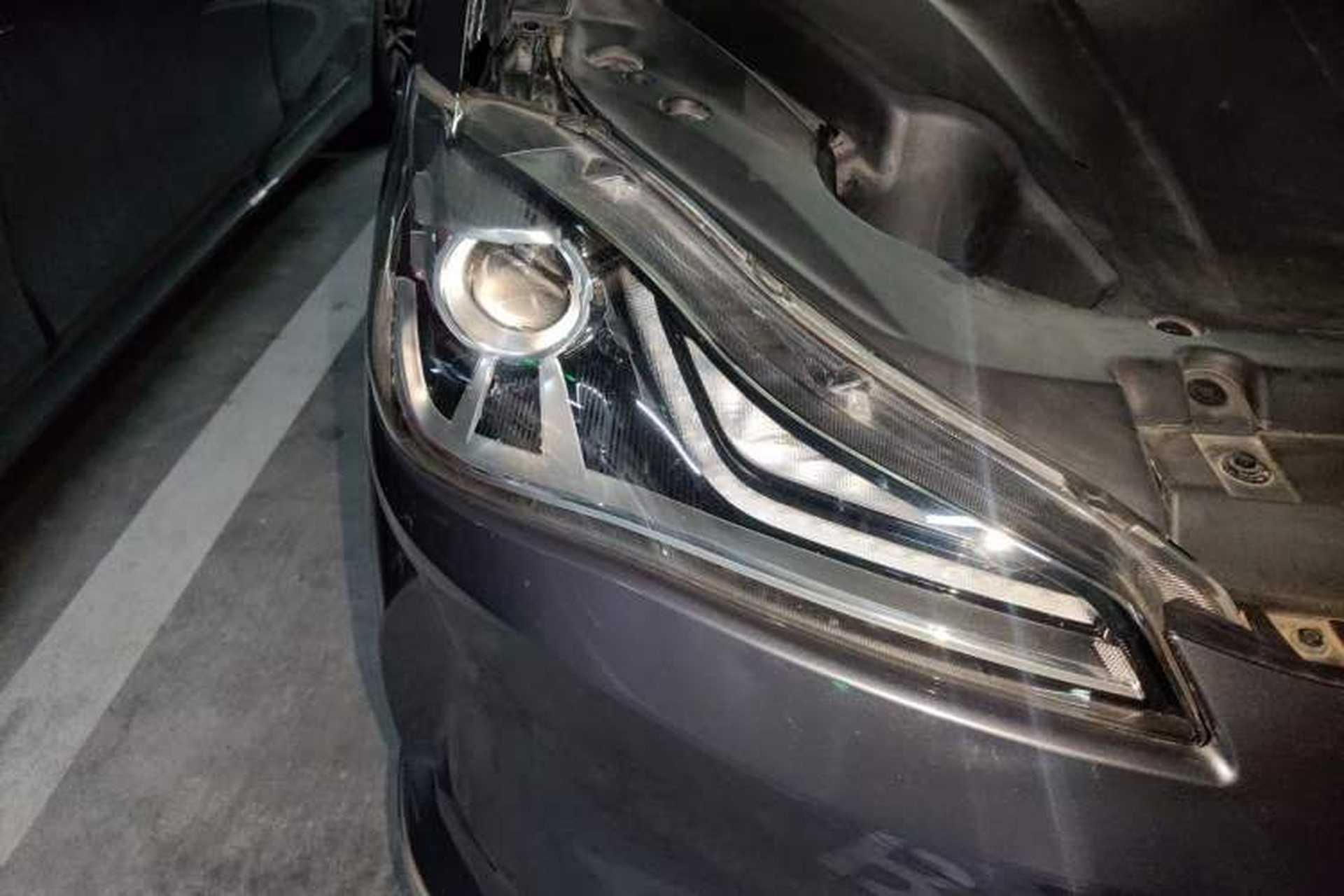 Used NETA V 2021 Long-Range Entertainment Edition Right Front Headlight