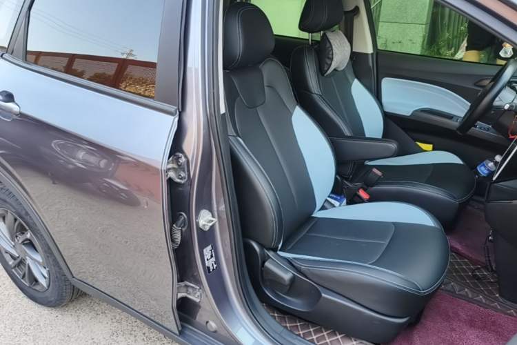 Used NETA V 2021 Standard Range Entertainment Edition Right Front Seat