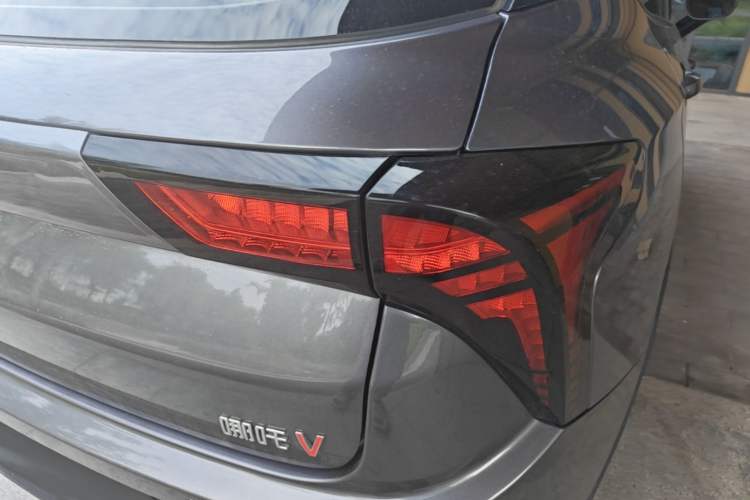 Used NETA V 2021 Standard Range Entertainment Version – Upgraded Model Right Rear Taillight