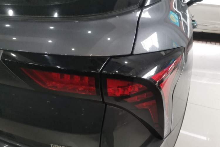 Used NETA V 2021 Long-Range Entertainment Edition Upgrade Model Right Rear Taillight