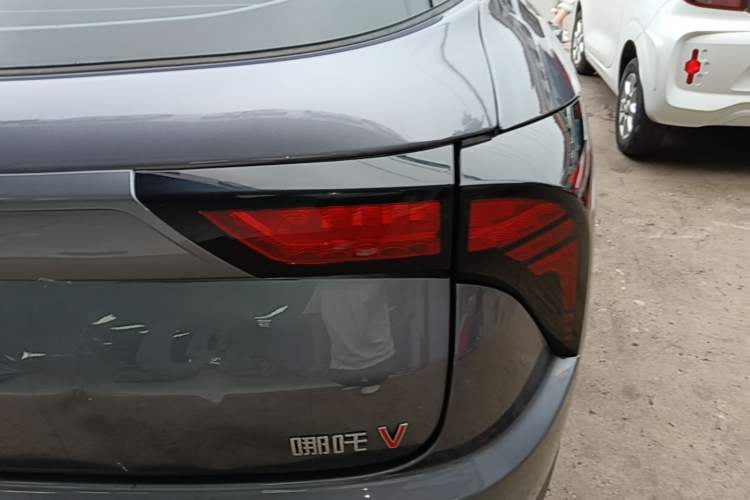 Used NETA V 2021 Standard Range Entertainment Version – Upgraded Model Right Rear Taillight