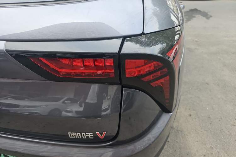 Used NETA V 2021 Long-Range Entertainment Edition Upgrade Model Right Rear Taillight