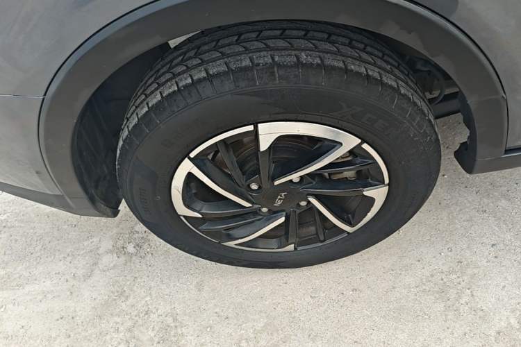 Used NETA V 2021 Long-Range Entertainment Edition Upgrade Model Right Rear Wheel Hub