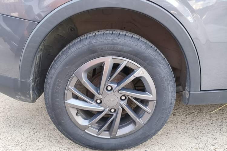 Used NETA V 2021 Standard Range Entertainment Edition Right Rear Wheel Hub