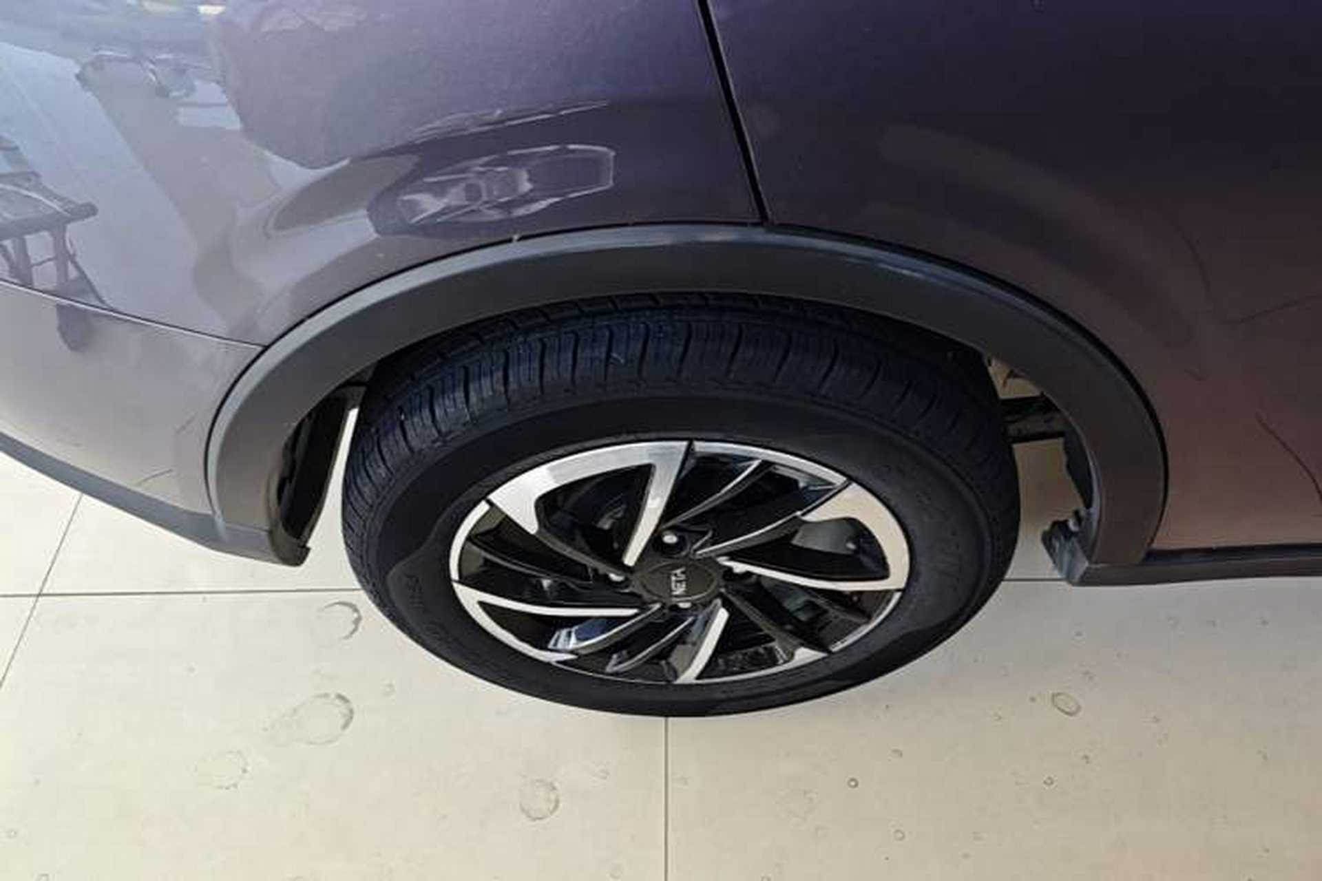 Used NETA V 2021 Long-Range Entertainment Edition Right Rear Wheel Hub