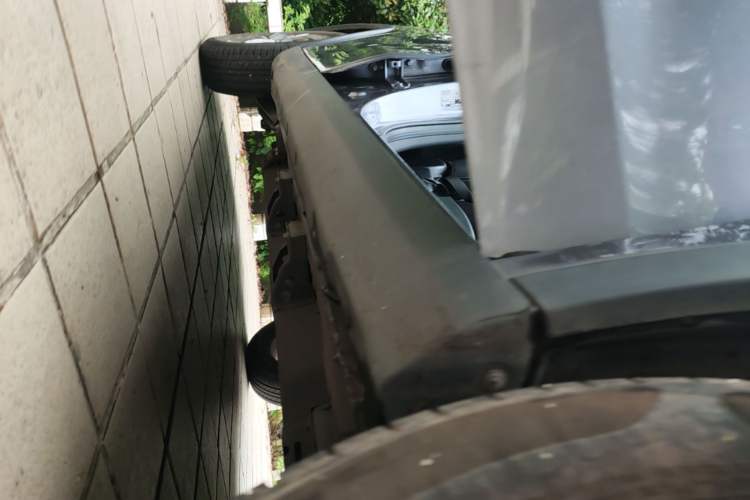 Used NETA V 2021 Standard Range Entertainment Version – Upgraded Model Right Side Sill