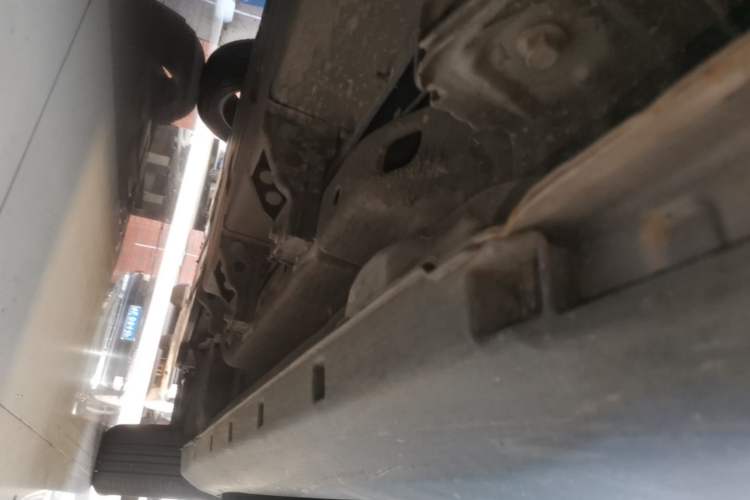 Used NETA V 2021 Long-Range Entertainment Edition Upgrade Model Right Side Sill
