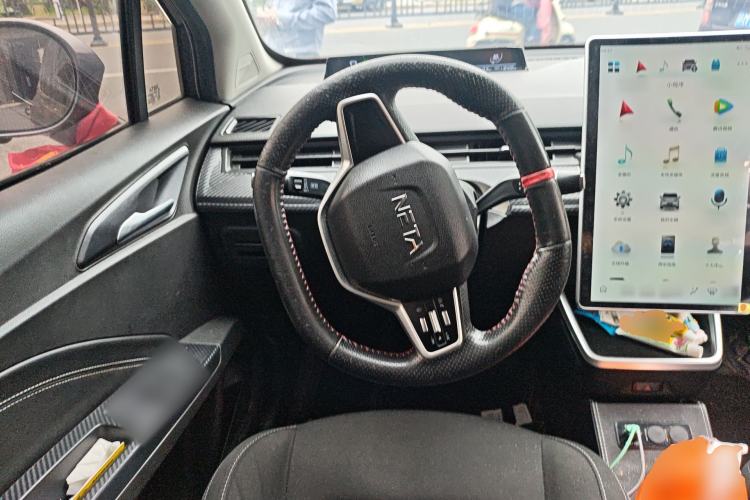 Used NETA V 2021 Standard Range Entertainment Version – Upgraded Model Steering Wheel