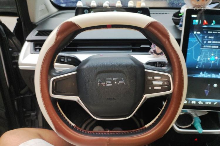 Used NETA V 2021 Standard Range Entertainment Version – Upgraded Model Steering Wheel