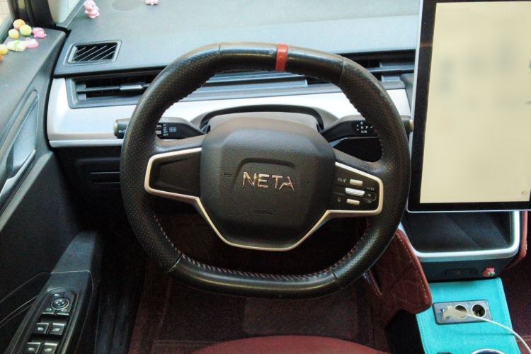 Used NETA V 2021 Standard Range Entertainment Version – Upgraded Model Steering Wheel