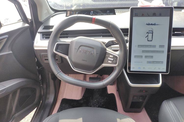 Used NETA V 2021 Standard Range Entertainment Version – Upgraded Model Steering Wheel