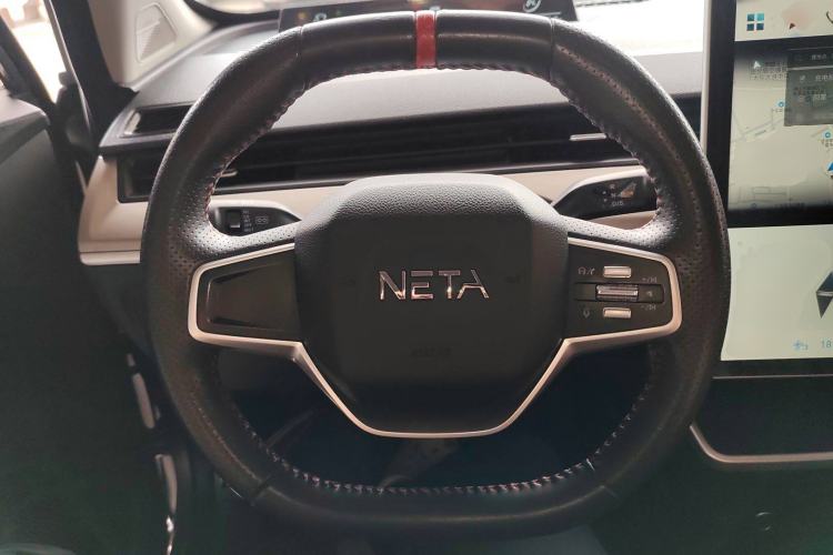 Used NETA V 2021 Standard Range Entertainment Version – Upgraded Model Steering Wheel