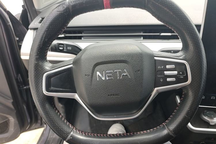 Used NETA V 2021 Standard Range Entertainment Version – Upgraded Model Steering Wheel
