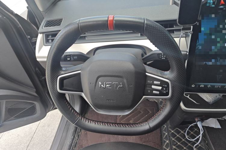 Used NETA V 2021 Standard Range Entertainment Version – Upgraded Model Steering Wheel