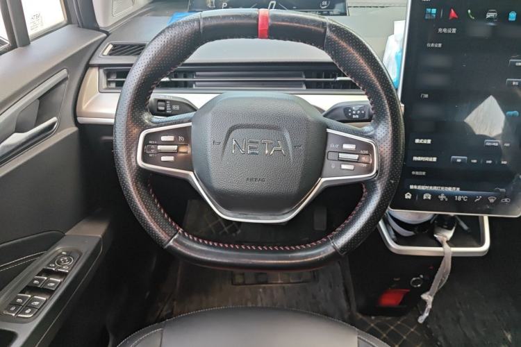 Used NETA V 2021 Standard Range Entertainment Version – Upgraded Model Steering Wheel