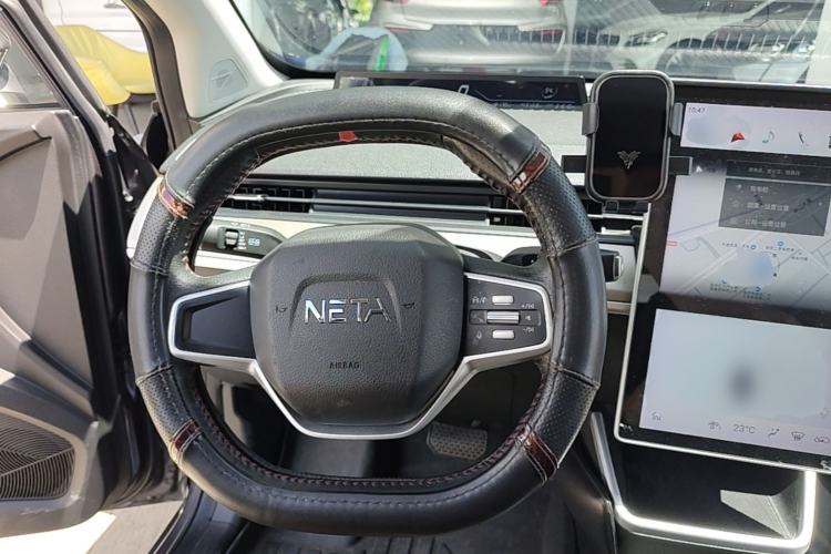 Used NETA V 2021 Standard Range Entertainment Version – Upgraded Model Steering Wheel