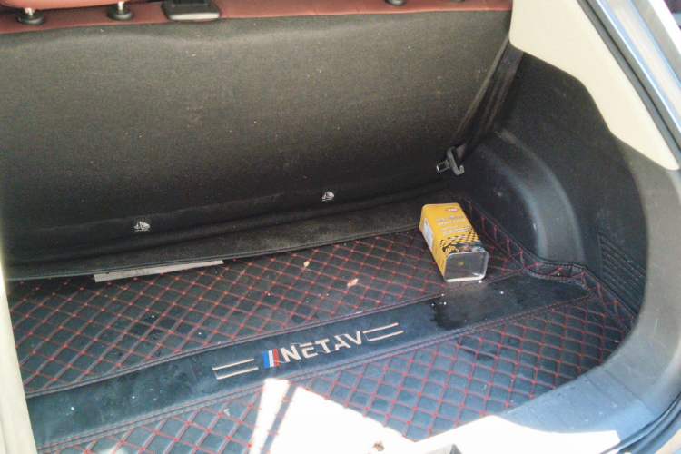 Used NETA V 2021 Standard Range Entertainment Version – Upgraded Model Trunk