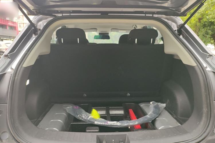 Used NETA V 2021 Standard Range Entertainment Version – Upgraded Model Trunk