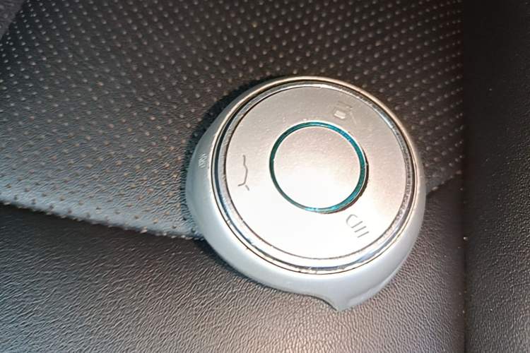 Used NETA V 2021 Long-Range Entertainment Edition Vehicle Key
