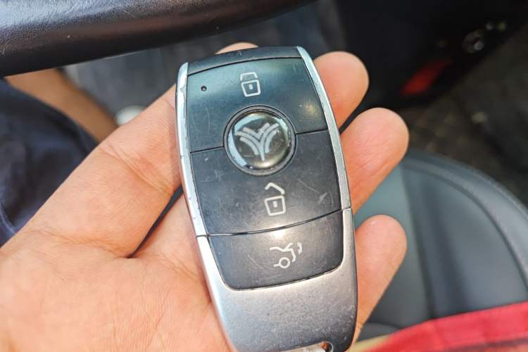 Used NETA V 2021 Standard Range Entertainment Version – Upgraded Model Vehicle Key