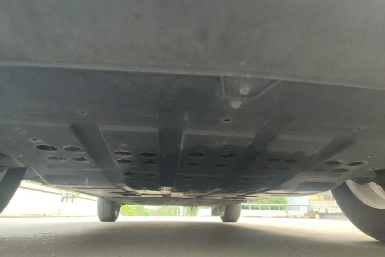 Used NETA V 2021 Standard Range Entertainment Version – Upgraded Model Chassis Front
