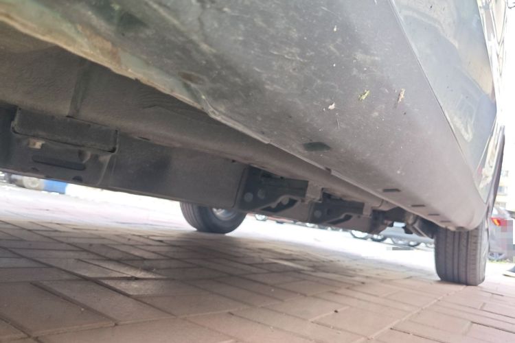 Used NETA V 2021 Long-Range Entertainment Edition Upgrade Model Chassis Front Left
