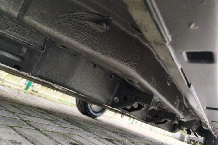 Used NETA V 2021 Standard Range Entertainment Version – Upgraded Model Chassis Front Left