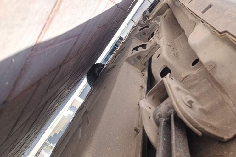 Used NETA V 2021 Long-Range Entertainment Edition Upgrade Model Chassis Rear Left