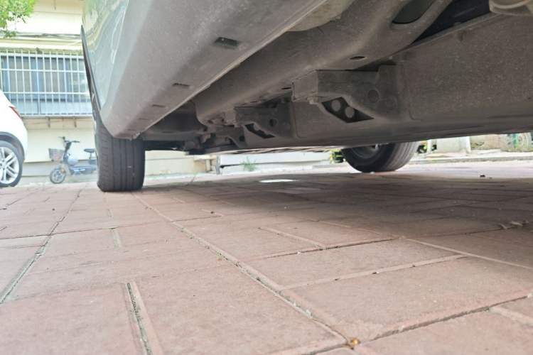 Used NETA V 2021 Long-Range Entertainment Edition Upgrade Model Chassis Rear Left