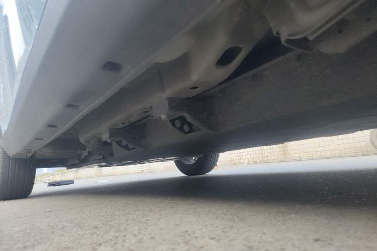 Used NETA V 2021 Standard Range Entertainment Version – Upgraded Model Chassis Rear Left