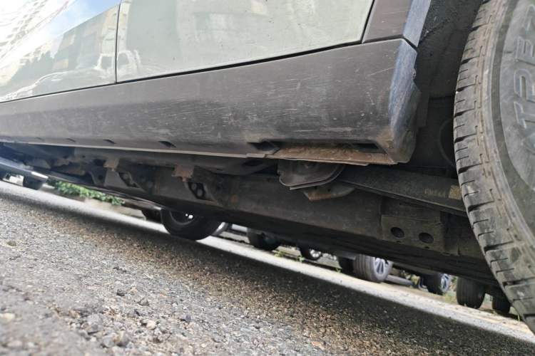 Used NETA V 2021 Long-Range Entertainment Edition Chassis Rear Left