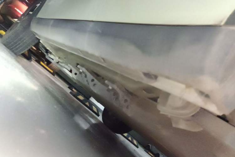 Used NETA V 2021 Long-Range Entertainment Edition Upgrade Model Chassis Rear Left