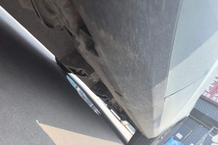 Used NETA V 2021 Long-Range Entertainment Edition Chassis Rear Right