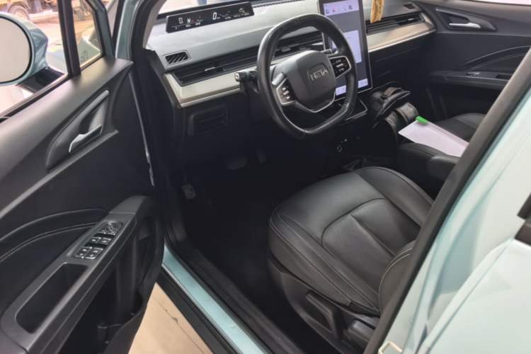 Used NETA V 2021 Long-Range Entertainment Edition Driver Seat