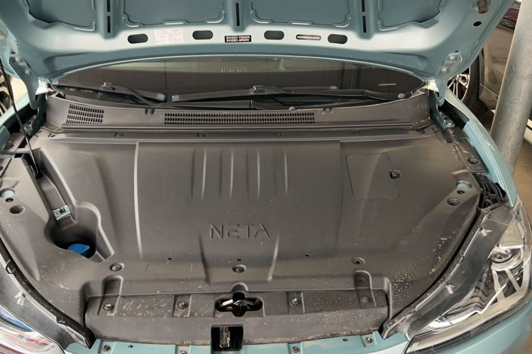 Used NETA V 2021 Standard Range Entertainment Version – Upgraded Model Engine Bay