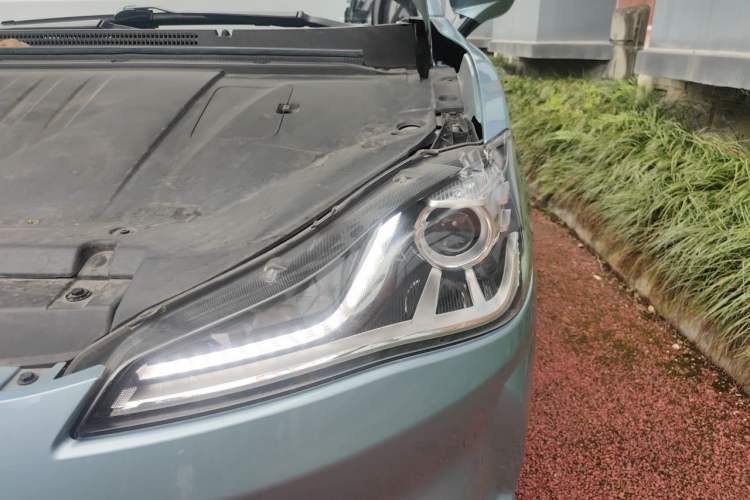 Used NETA V 2021 Standard Range Entertainment Version – Upgraded Model Engine Bay Left