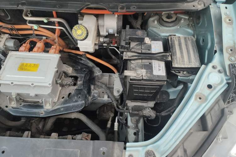 Used NETA V 2021 Standard Range Entertainment Version – Upgraded Model Engine Bay Left