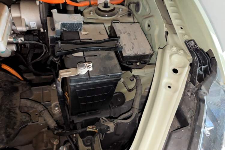 Used NETA V 2021 Standard Range Entertainment Version – Upgraded Model Engine Bay Left