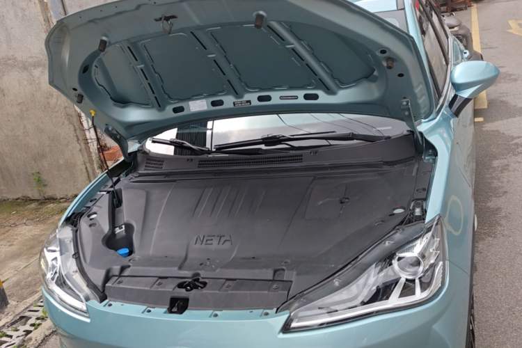 Used NETA V 2021 Long-Range Entertainment Edition Upgrade Model Engine Bay