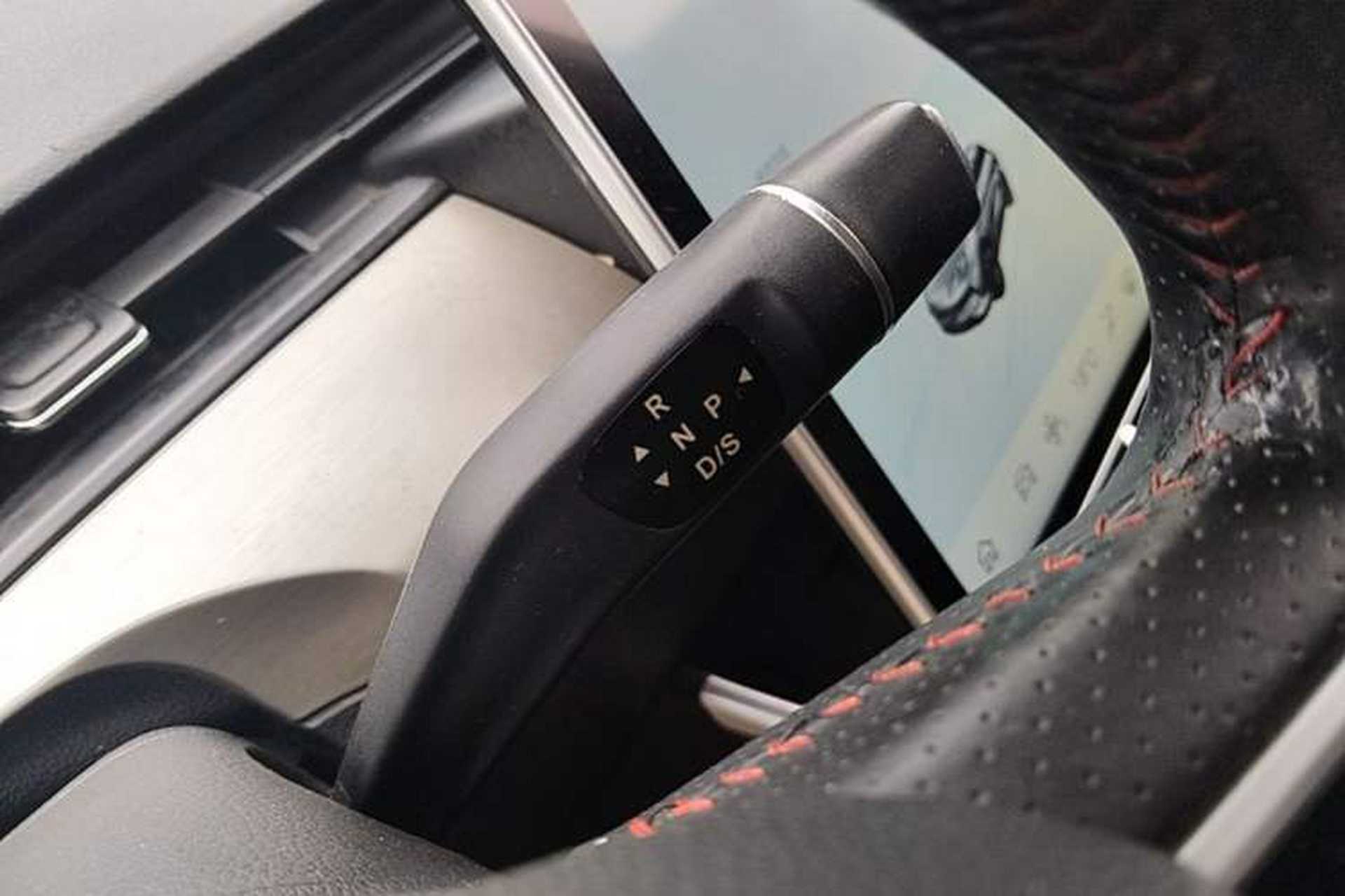 Used NETA V 2021 Long-Range Entertainment Edition Gear Lever