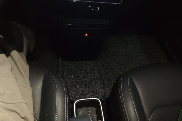 Used NETA V 2021 Long-Range Entertainment Edition Upgrade Model Gear Lever