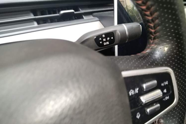 Used NETA V 2021 Long-Range Entertainment Edition Upgrade Model Gear Lever