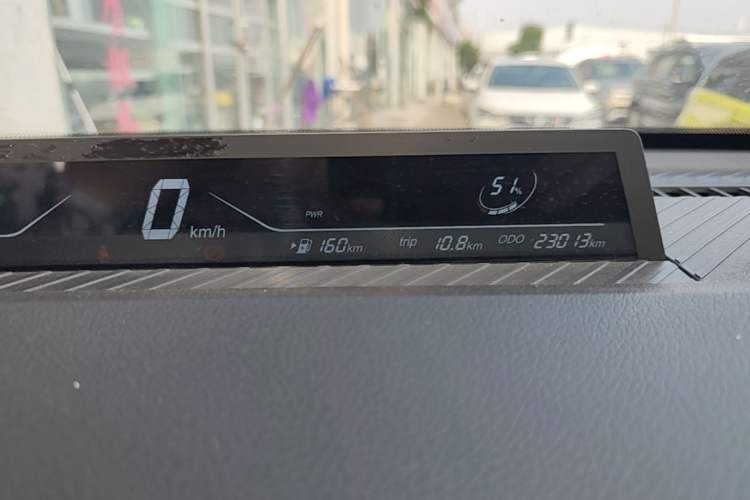 Used NETA V 2021 Standard Range Entertainment Version – Upgraded Model Instrument Cluster