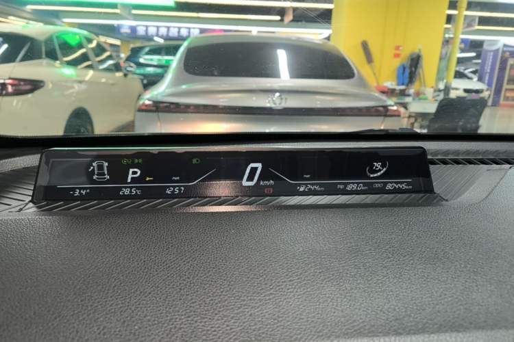 Used NETA V 2021 Standard Range Entertainment Version – Upgraded Model Instrument Cluster